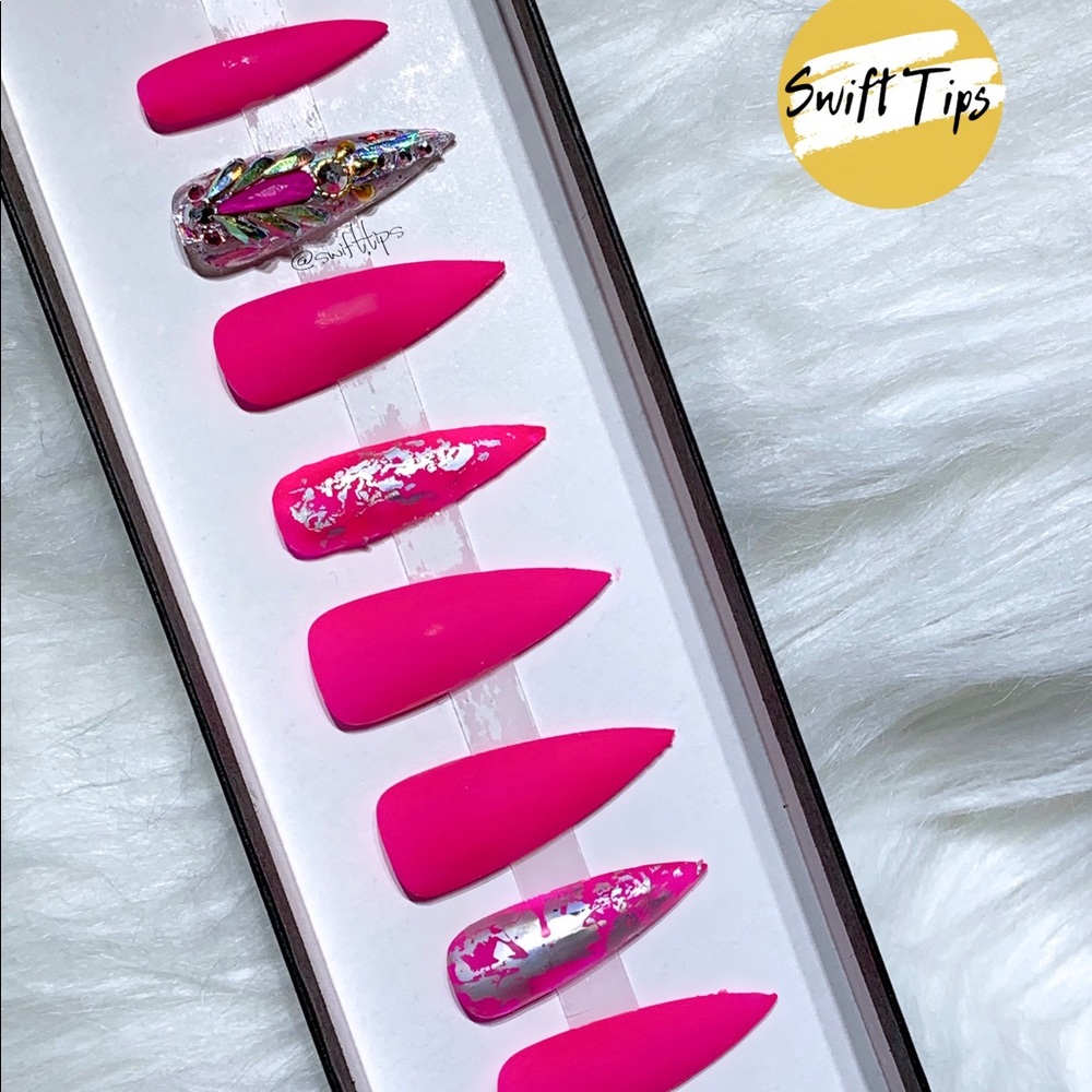 Custom press on nails